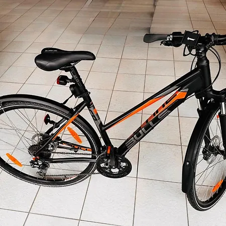 Charmante An Der Feingiesserei